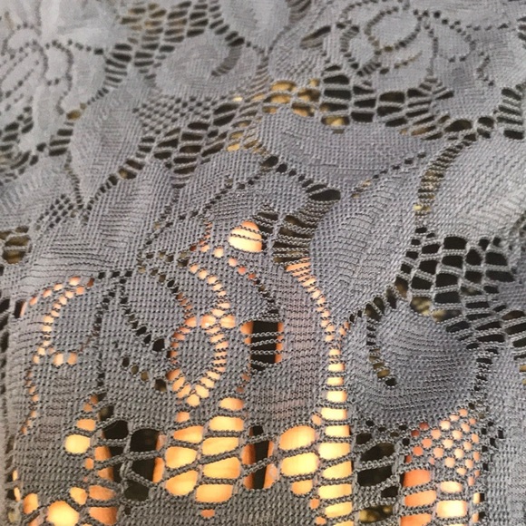 TORRID Size 2 navy lace Short Sleeve V-Neck top - Picture 9 of 9